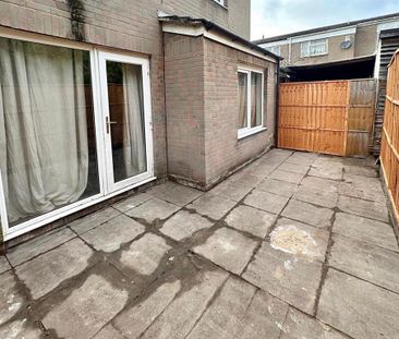 4 bedroom terraced house to rent - Photo 5