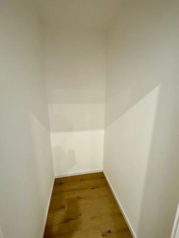 Charmante, frisch modernisierte Wohnung mit Loggia – sofort bezugsbereit - Photo 4