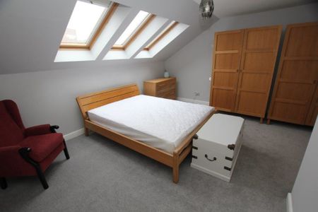 2 Bedroom , Chester - Photo 4