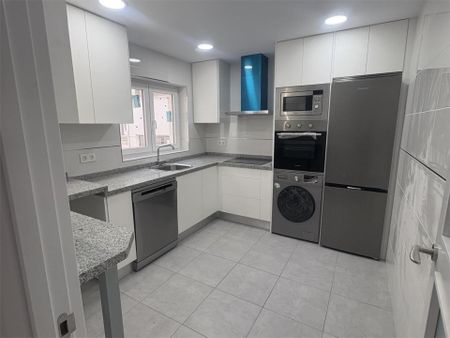 Piso de alquiler en Calle Paseo Canalejas, 75-77, Salamanca Capital - Photo 5