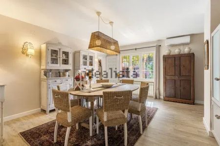 Alquiler de casa o chalet independiente en Guadalmina Alta - Photo 2