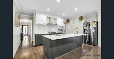 BEAUTIFUL 4 BEDROOM EAST FACING FAMILY HOUSE IN THE HEART OF STRATHTULLOH @500 Per Week - Photo 2