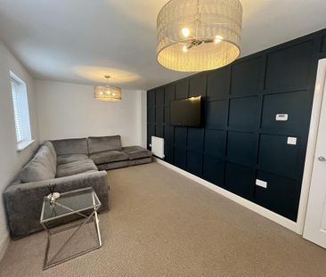 3 bedroom detached house to rent - Photo 2