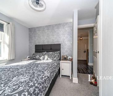 Linclare Place, St Neots, PE19 - Photo 3