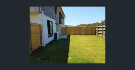 Immaculate Living Nestled in the Peregian Springs Ridges Estate - Photo 3