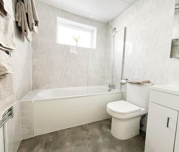 Flat 78, 6 Martin Court, Hastings, TN34 1EF - Photo 5
