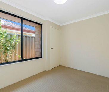 Easy-Care Lifestyle in a Prime Location - UNDER APPLICATION PENDING - Photo 4