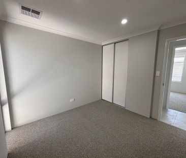 Welcome to your New Chateau in Alkimos! - Photo 4