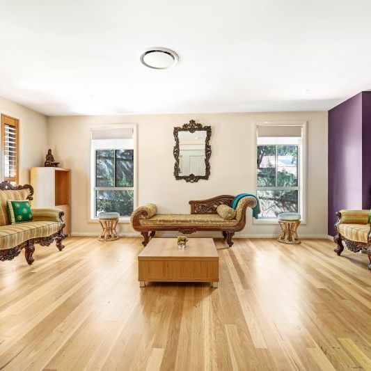 Serene And Spacious Family Home! - Photo 1