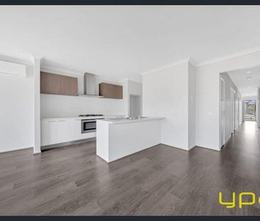 Modern 3-Bedroom Family Home in a Quiet Clyde Location - Photo 5