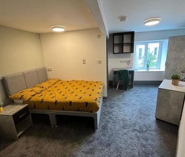 9 bedroom private hall to rent - Photo 6