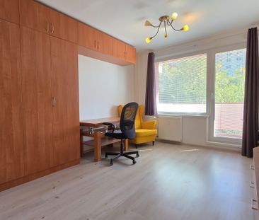Šikovný 1+1 izbový byt s balkónom, Žilina - Vlčince II - Photo 3