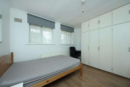 Carlisle Avenue, W3 - Photo 5