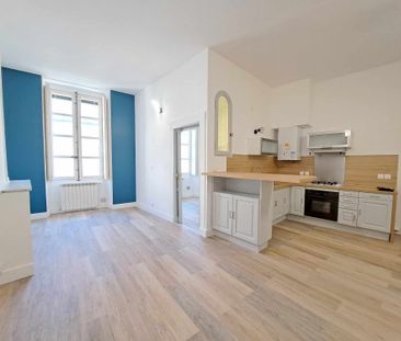 Location Appartement 2 pièces 45m² NIMES 30000 - Photo 5