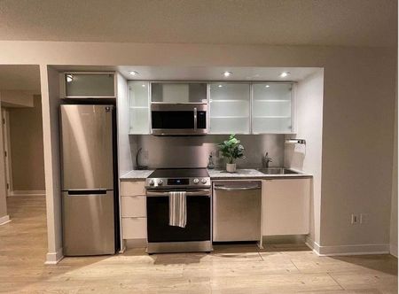 For Lease - 25 Telegram Mews Unit# 3511, Toronto, Ontario - Photo 5