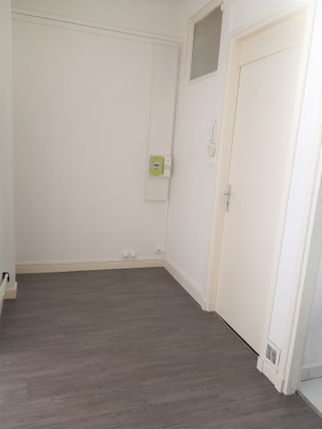 Location Appartement 1 pièce 38m² CALAIS 62100 - Photo 4