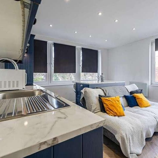 Liskeard Gardens, Blackheath, SE3 - Photo 1