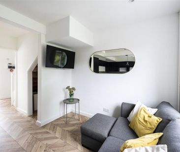 5 bedroom semi-detached house to rent - Photo 3