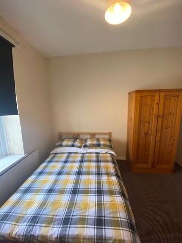 **student**, 50 Argyle Street, Derry, BT48 7JH - Photo 3