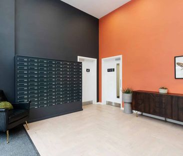 Bedroom Silver (Shared Bathroom) - Photo 5