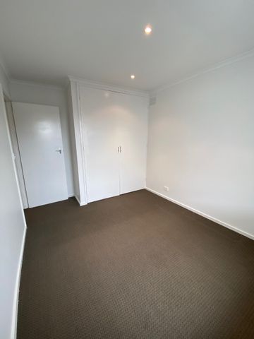 Low maintenance living In the Heart of Belmont! - Photo 5