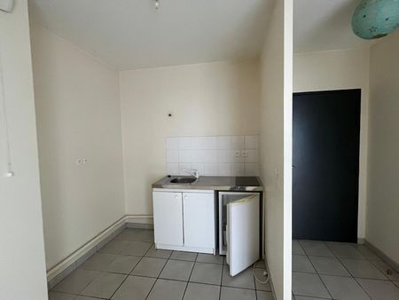 Location Appartement 1 pièce 33m² CHAMALIERES 63400 - Photo 4