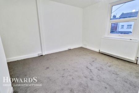 3 bedroom terraced house to rent - Photo 4