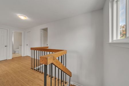 For Lease - 24 Springhead Gardens Unit# Main & Upper, Richmond Hill, Ontario - Photo 3