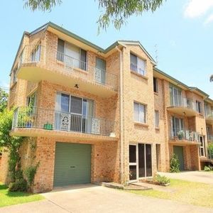 Modern 2 bedroom unit in Prime CBD location - Photo 3