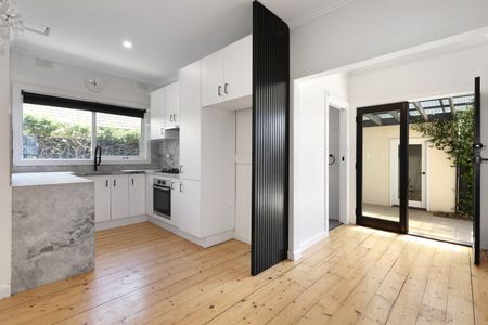1/3 Barrani St, Bentleigh East VIC 3165 - Townhouse For Rent | Domain - Photo 3