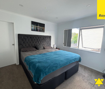 Modern 4-Bed, 2-Bath Family Gem Near Schools & Transport - Photo 5