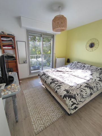 Location Appartement 3 pièces 65m² VALENCIENNES 59300 - Photo 3