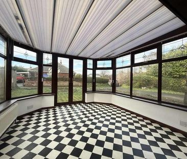 Upper Lane, Emley, HD8 - Photo 5