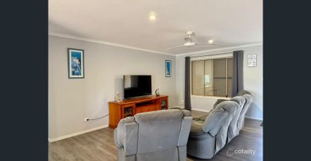 Modern Living in Beautiful Point Vernon! $675 per week | Available 22 December 2025 - Photo 5