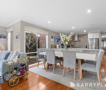 Stylish Bayside Living in a Prime Chelsea Location - Photo 2