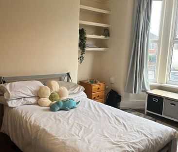 4 bedroom terraced house to rent - Photo 6