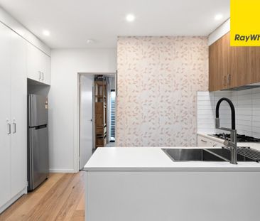 Chic Tri-level townhouse in prime Bruce location - Photo 6