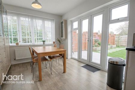 4 bedroom detached house to rent - Photo 4