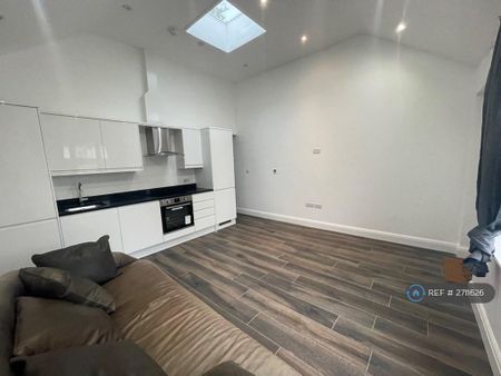 1 bedroom maisonette to rent - Photo 2