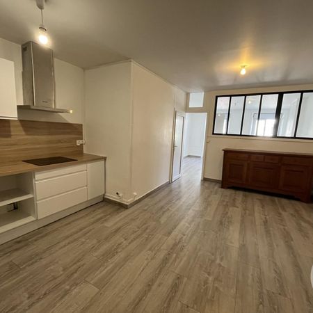 Location Appartement 2 pièces 43m² GRANVILLE 50400 - Photo 3