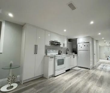 Condo Townhouse For Lease | N9245148 - Photo 4