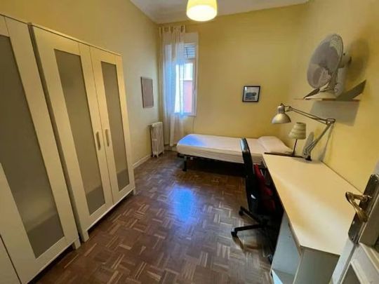 Calle de Raimundo Fernández Villaverde, Madrid, Community of Madrid 28003 - Foto 1