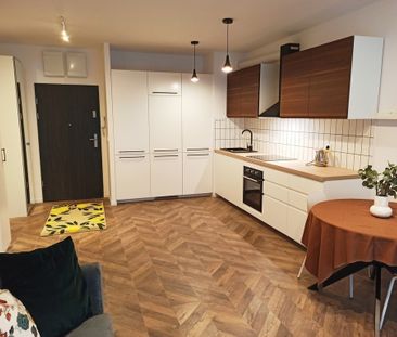 Wyposażone Z ogródkiem Z miejscem w hali - Photo 6