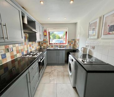 1 bedroom in a house share to rent - Photo 4