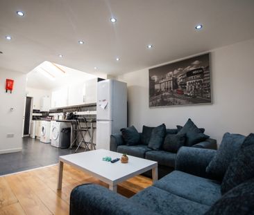5 Holly Grove - Photo 1