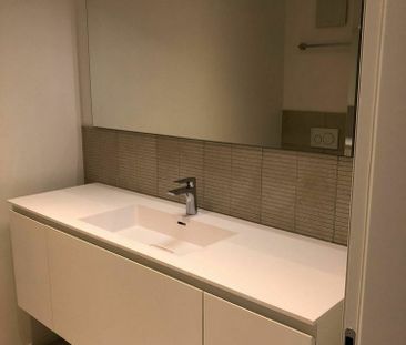 For rent bright 2.5 room apartment with lake view. Hauptwohnsitz. - Foto 1