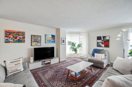 Condo for rent, Montréal (Saint-Laurent) - Photo 2