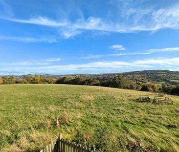 Hill Top Farm, Stockport - Photo 4