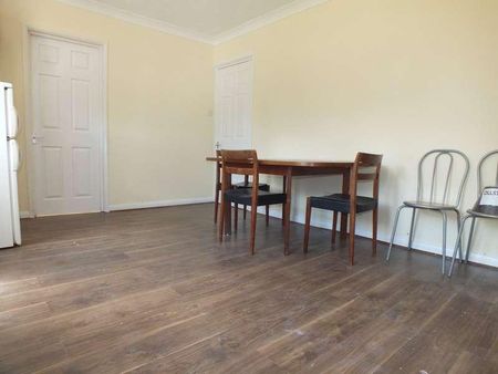 Linden Road, South Reading, Berkshire, RG2 - Photo 5