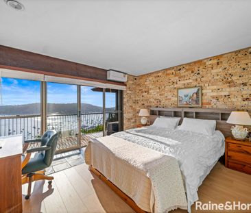 Prestigious Bayview Residence with Panoramic Pittwater and Ocean Views - Photo 2